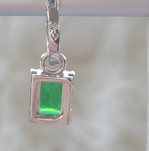 Swarovski Angelic Rectangular Pierced Earrings, Green, Rhodium Plated- Excellent - Picture 5 of 9